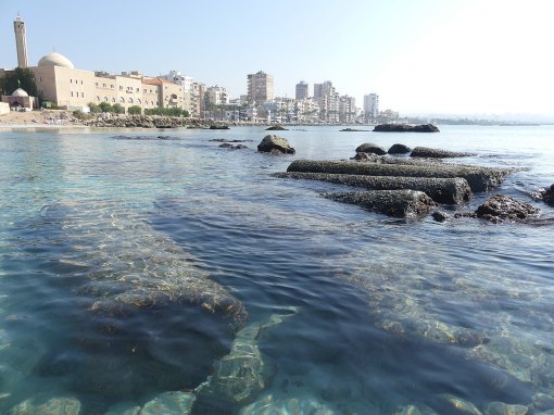 1280px-SubmergedEgyptianHarbour_TyreSour_Lebanon_RomanDeckert04112019